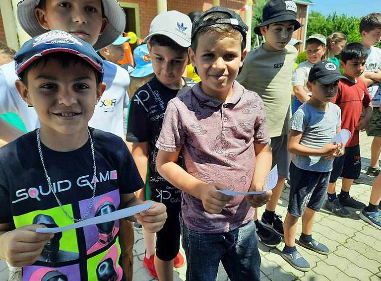 Белореченские добровольцы общероссийской акции взаимопомощи «#МыВместе» присоединились к акции «Добровольцы — детям»