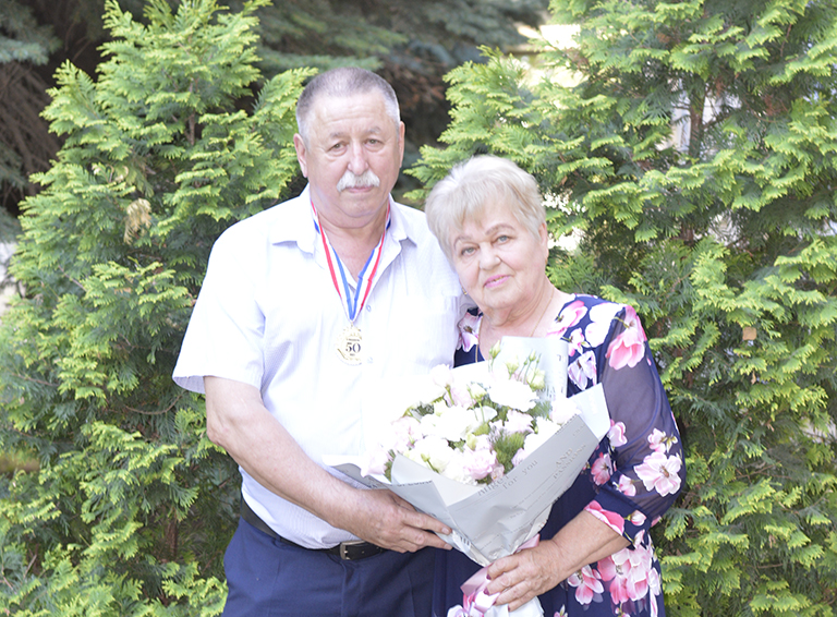 В Белореченском загсе прошла торжественная церемония по случаю 50-летия совместной жизни семьи Коробченко