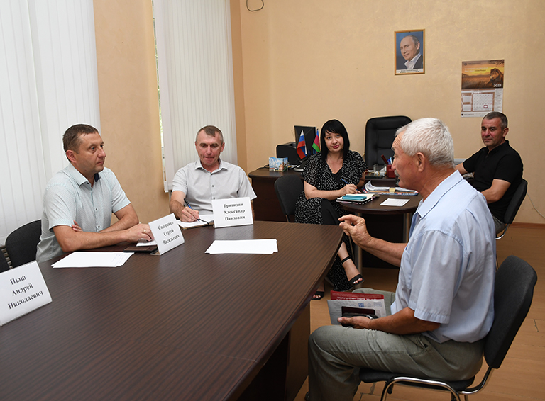 Обращения жителей Рязанского поселения глава Белореченского района не только слушал, но и слышал