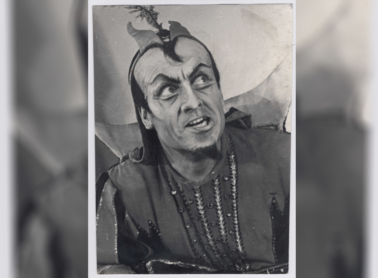 Василий Дровянников в роли Мефистофеля из оперы «Фауст», 1930-е гг.
