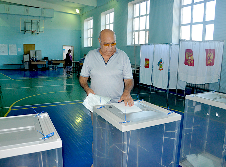 Выборы в Белореченске: избирательный участок 06-23 в школе №68