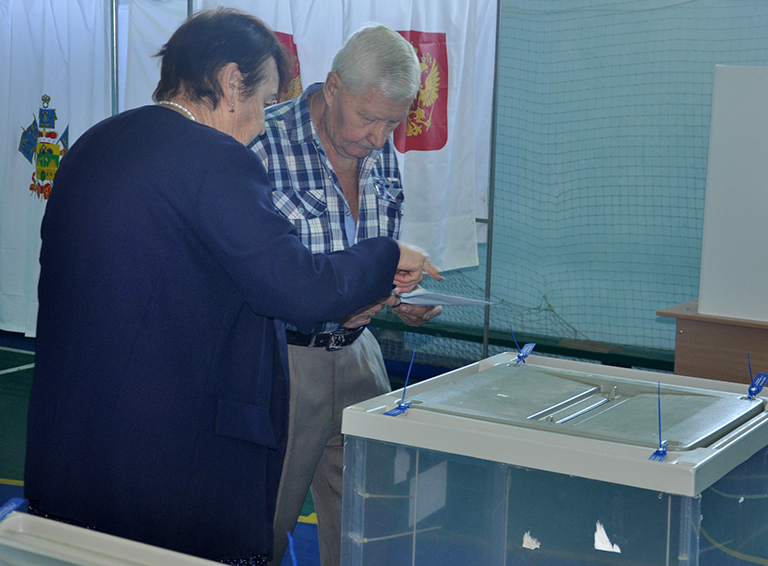 Выборы в Белореченске: избирательный участок 06-23 в школе №68
