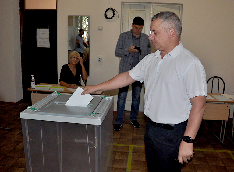 В Белореченском районе стартовало голосование
