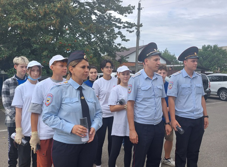 Белореченские полицейские участвуют в краевой акции «Кубань без наркотрафарета»