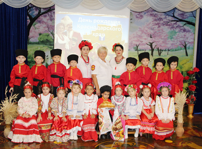 Юные казачата из белореченского детсада №13 отпраздновали День рождения Кубани
