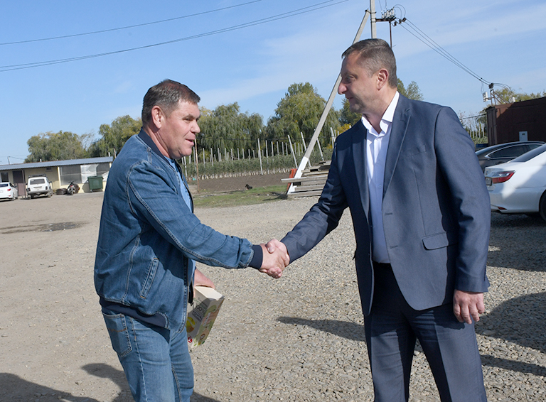 Глава Белореченского района Сергей Сидоренко посетил одно из перспективных предприятий на территории Школьненского поселения