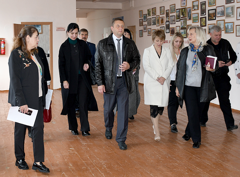 Рабочий визит главы Белореченского района в школу №30 поселка Молодёжного