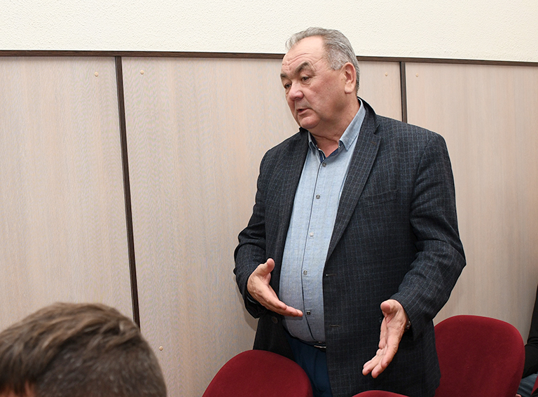 Глава Белореченского района дал старт отопительному сезону прямо во время аппаратного совещания
