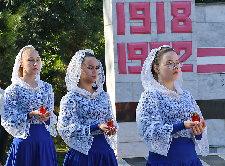 Накануне Дня освобождения Кубани белореченцы возложили цветы к Вечному огню