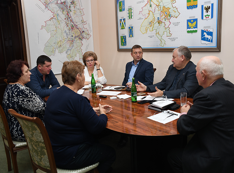 Прием граждан провел в Белореченском районе депутат Государственной Думы Константин Затулин