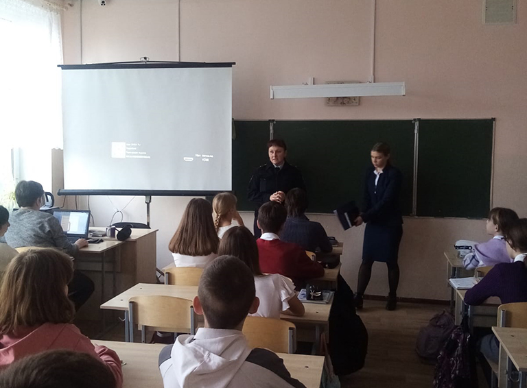 Белореченская транспортная прокуратура провела в школе №68 урок о правилах безопасности на железной дороге