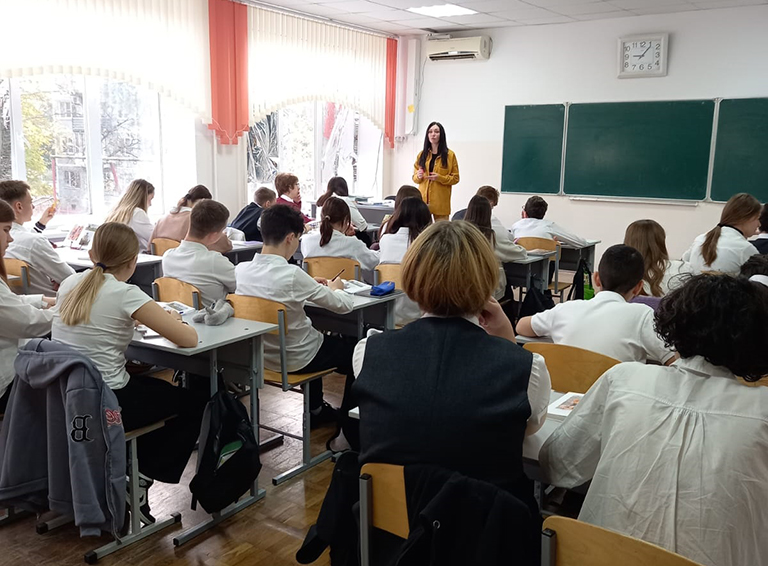 В Белореченском районе среди молодёжи успешно реализуется программа «Пушкинская карта»