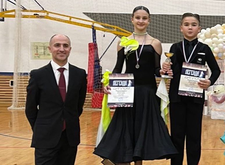 Юные белореченские танцоры клуба спортивного танца «Радуга» вернулись с наградами с турнира «Хрустальная туфелька-2022»