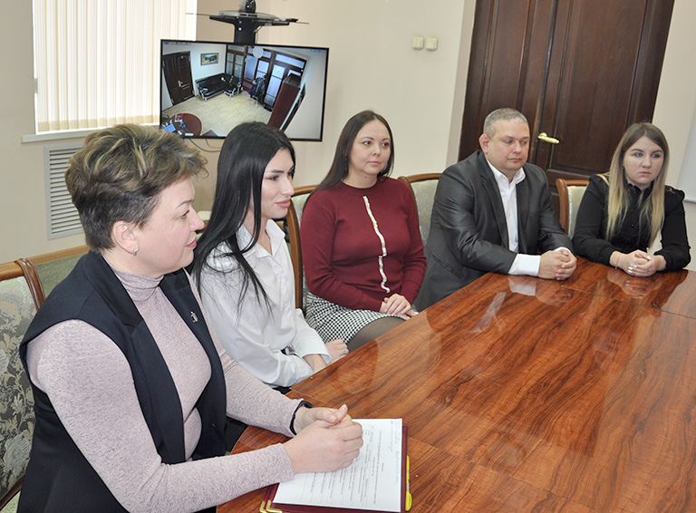За круглым столом побеседовали с главой Белореченского района полуфиналисты конкурса «Лидеры Кубани»