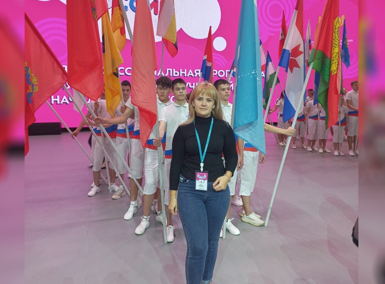 Молодой педагог из Великовечного стала слушателем курсов «Орлята России»