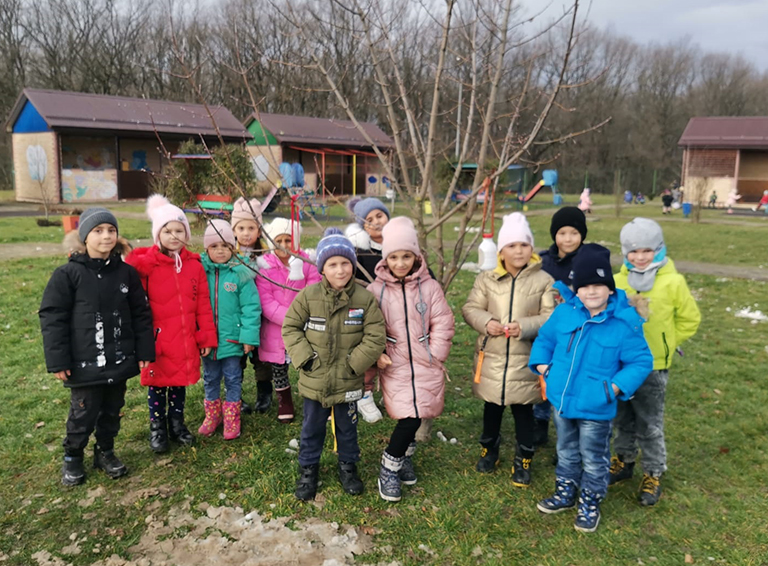 В детском саду станицы Пшехской прошла акция «Покормите птиц зимой!»