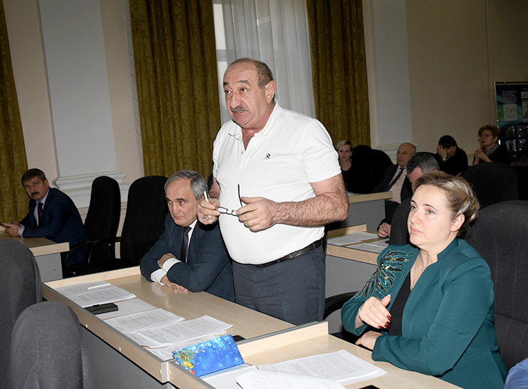 Девять вопросов, включенных в повестку дня, обсудили белореченские депутаты на 77-й очередной сессии районного Совета