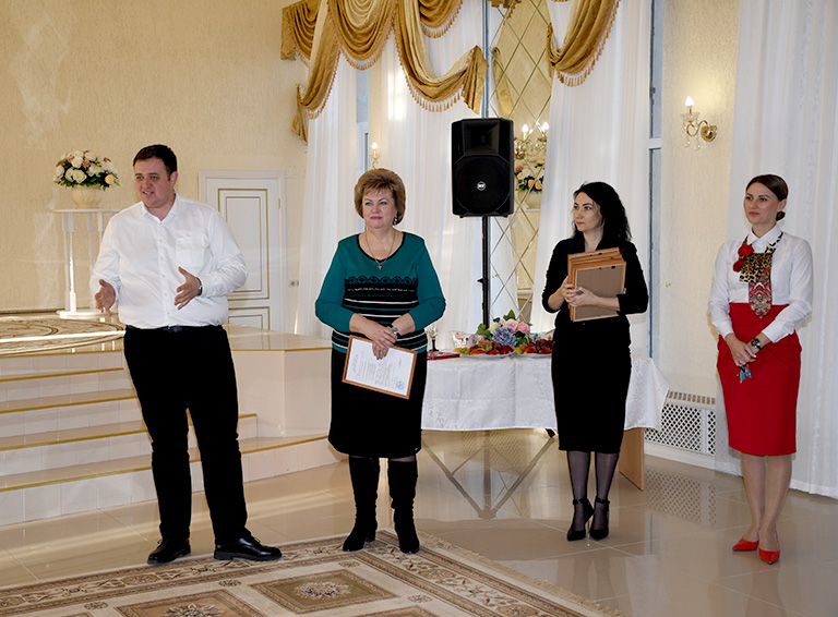 Сертификаты на приобретение жилья вручили семи молодым белореченским семьям