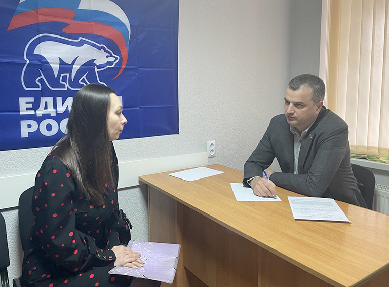 Депутат ЗСК Алексей Косач провел в Белореченске прием граждан