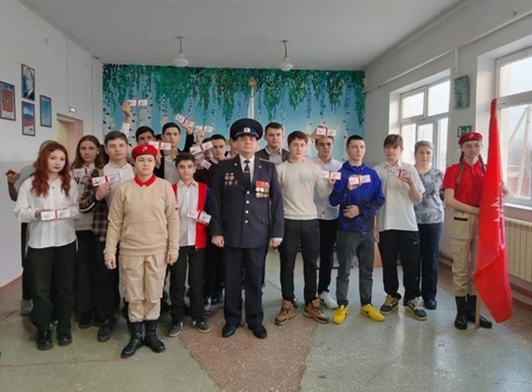 На базе школы №6 посёлка Южного начал работу юнармейский отряд «Сокол»