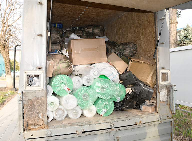 Своих не бросаем: администрация Белореченского района отправила гуманитарный груз в зону СВО