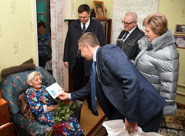 Весь день сегодня принимала в Белореченске дорогих гостей празднующая свое столетие Вера Федоровна Астахова