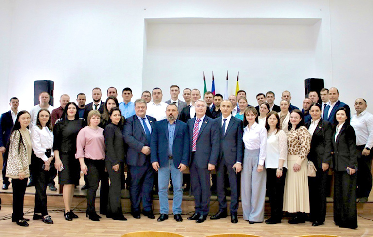 Форум с участием депутатов разных уровней состоялся на Кубани по инициативе депутата Госдумы Дмитрия Лоцманова