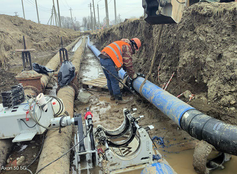 «Южный» перешел к гидравлическим испытаниям: капремонт трубопровода водозабора в поселке Родники выходит на финишную прямую