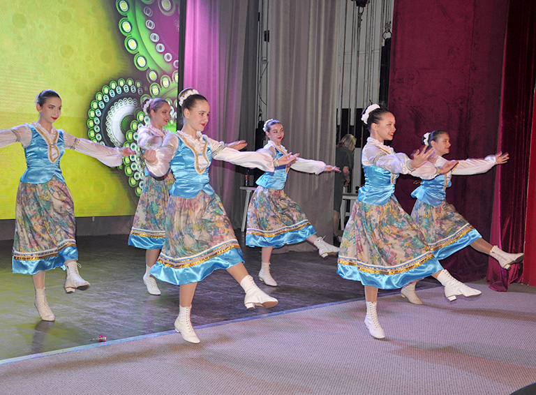 Муниципальных служащих Белореченского района поздравили с профессиональным праздником