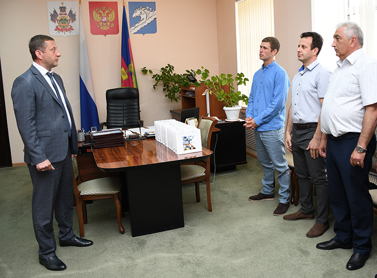 Глава района поздравил представителей белореченского предпринимательства