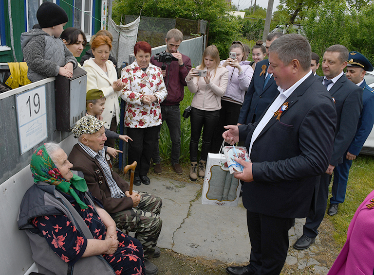 Представители власти лично поздравили белореченских ветеранов