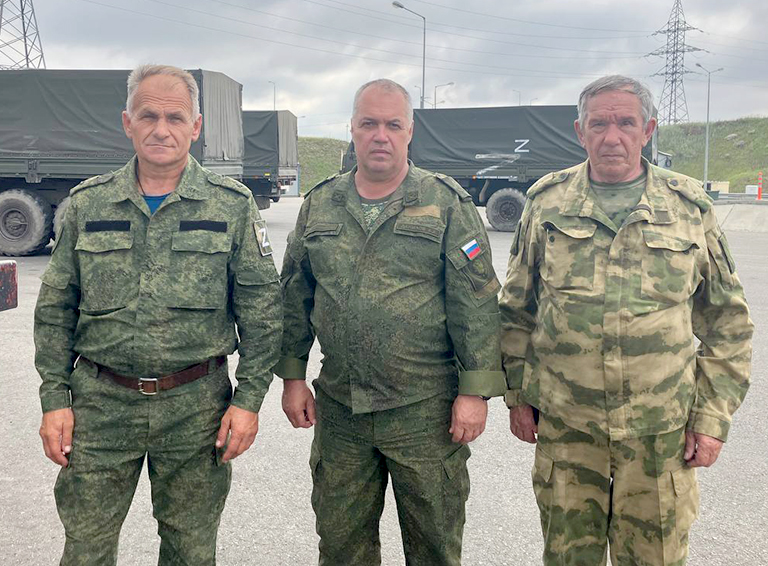 10 тонн гуманитарного груза доставил бойцам в зоне СВО конвой Майкопского казачьего отдела