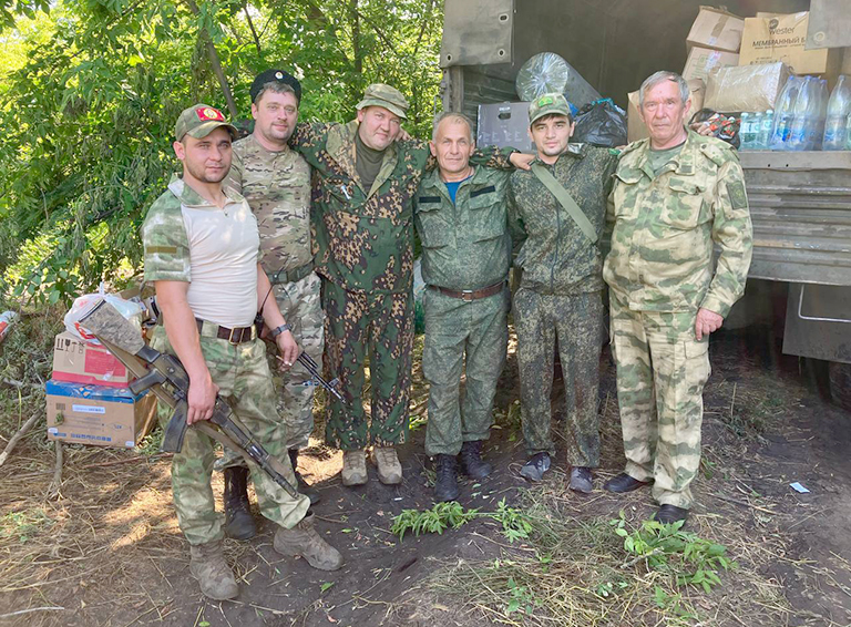 10 тонн гуманитарного груза доставил бойцам в зоне СВО конвой Майкопского казачьего отдела
