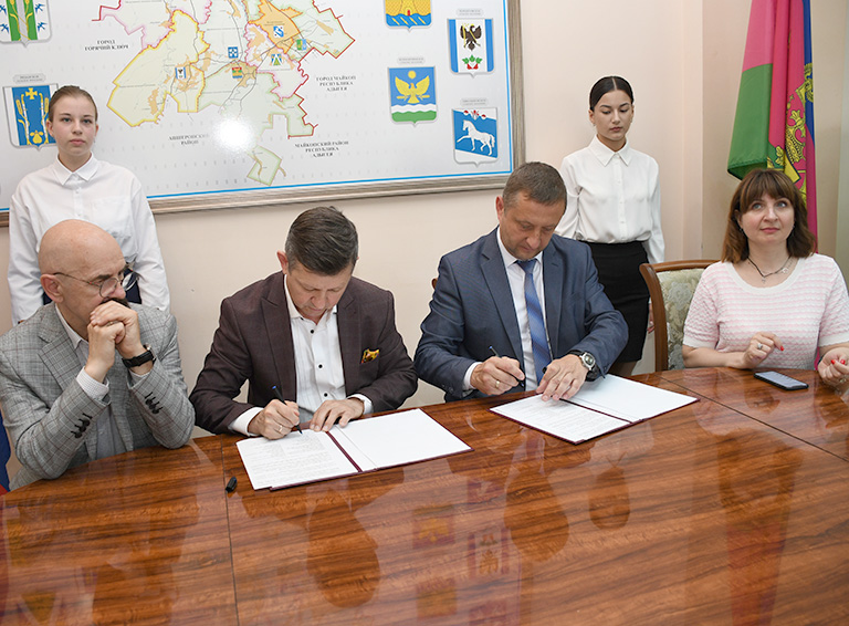 Подписано соглашение о творческом сотрудничестве Краснодарского творческого объединения «Премьера» с Белореченским районом