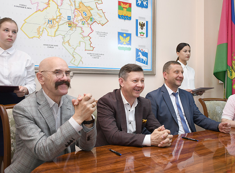 Подписано соглашение о творческом сотрудничестве Краснодарского творческого объединения «Премьера» с Белореченским районом
