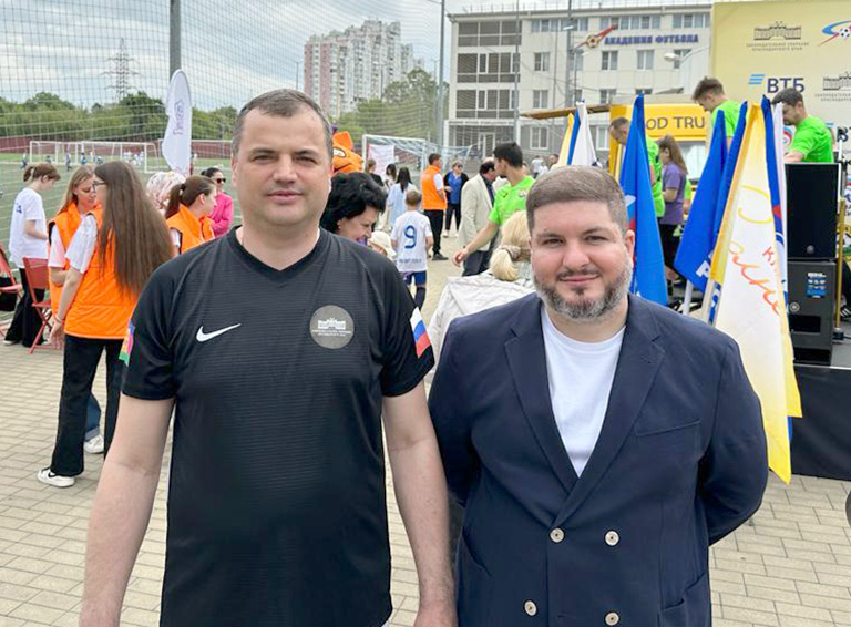 В День защиты детей Алексей Косач принял участие в благотворительном матче