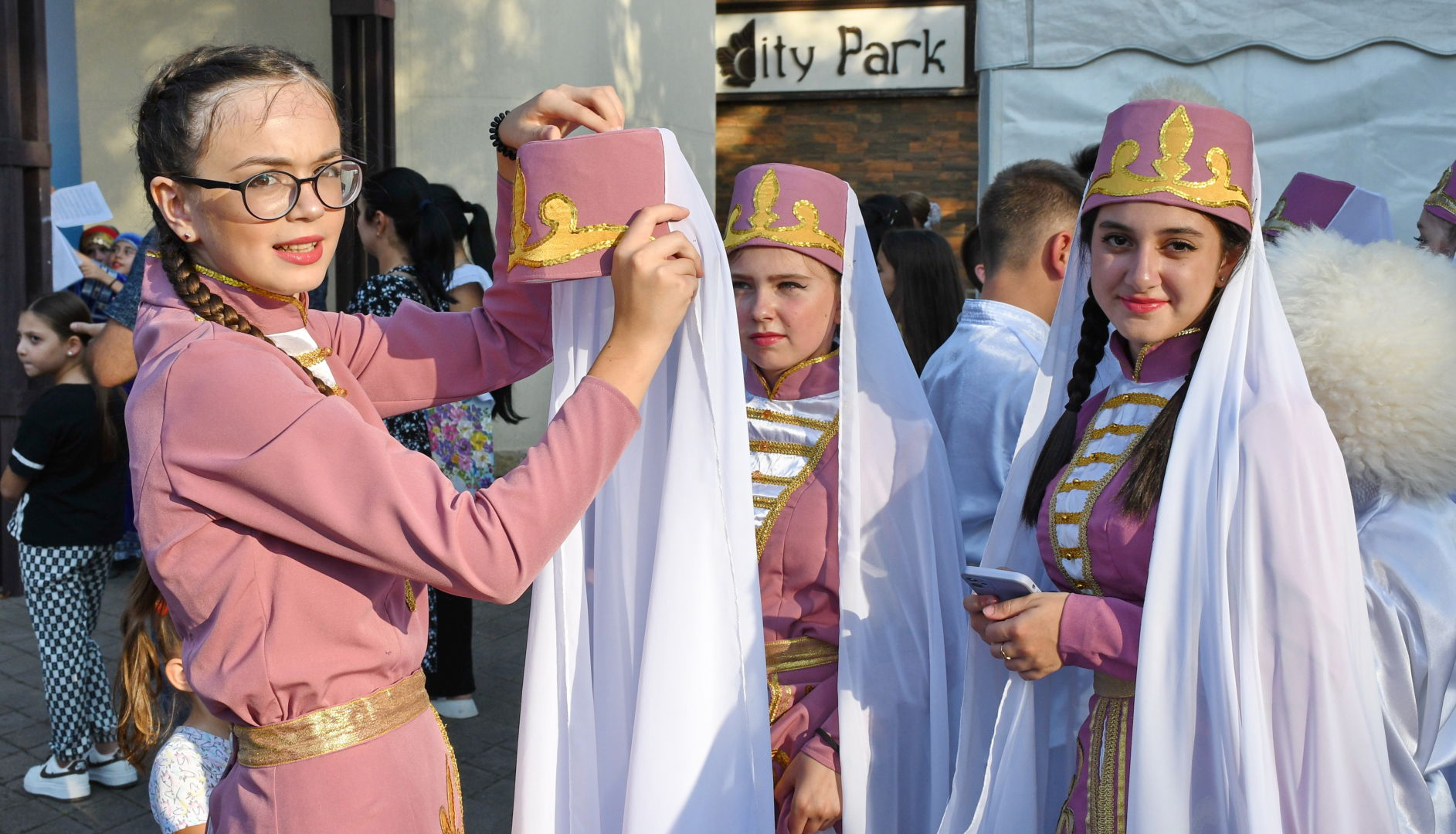 Национальные культурные традиции объединились в белореченском хороводе дружбы