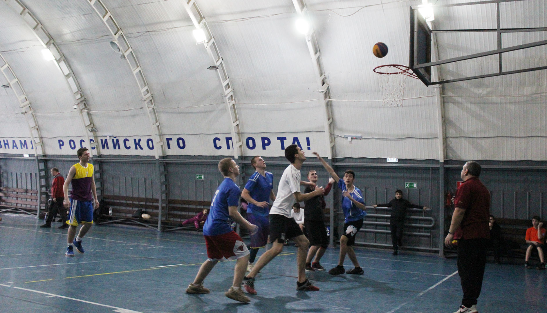 Баскетболисты Краснодарского кооперативного техникума — лидеры районных игр студентов
