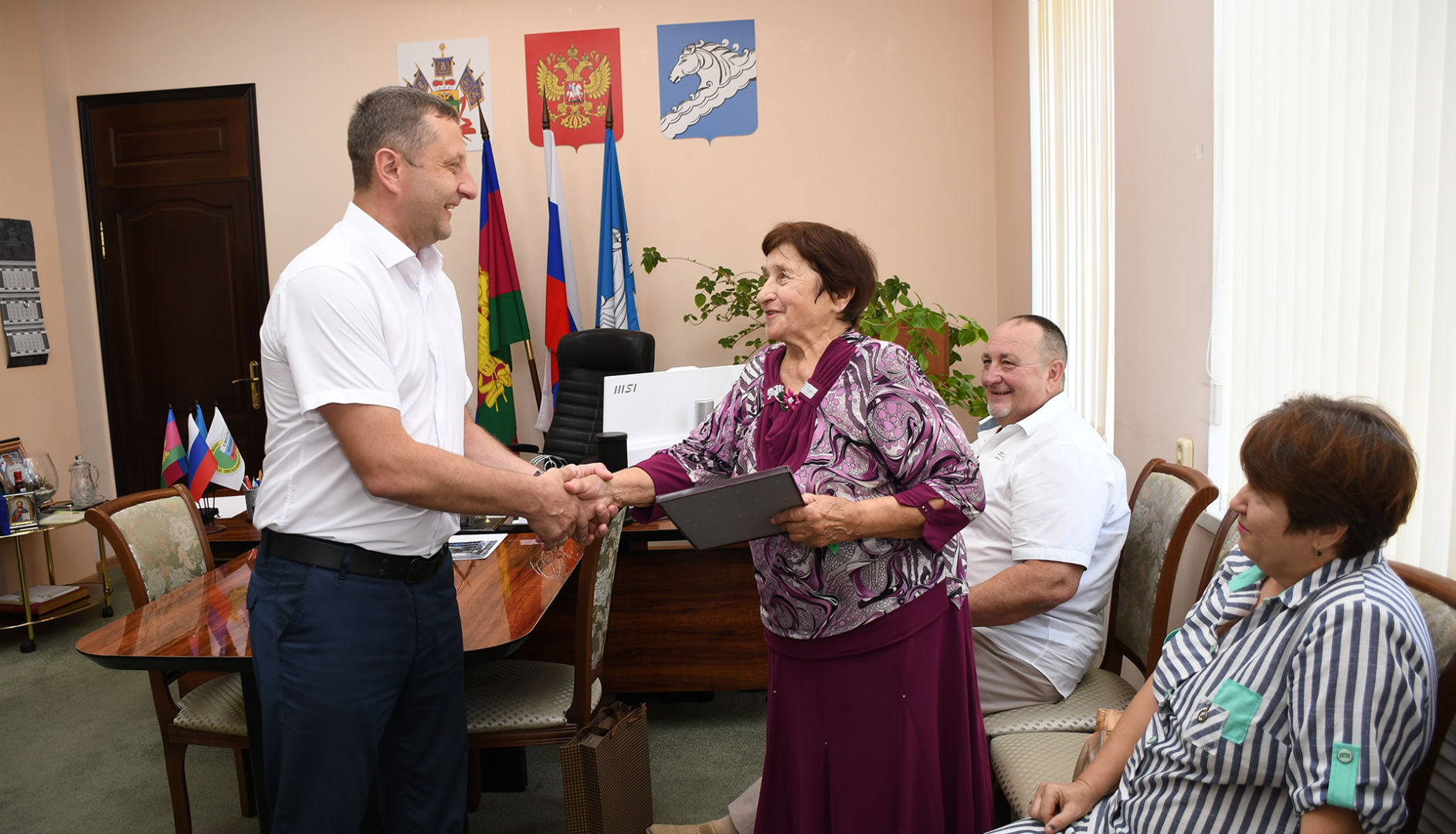 Три директора белореченских школ ушли на заслуженный отдых