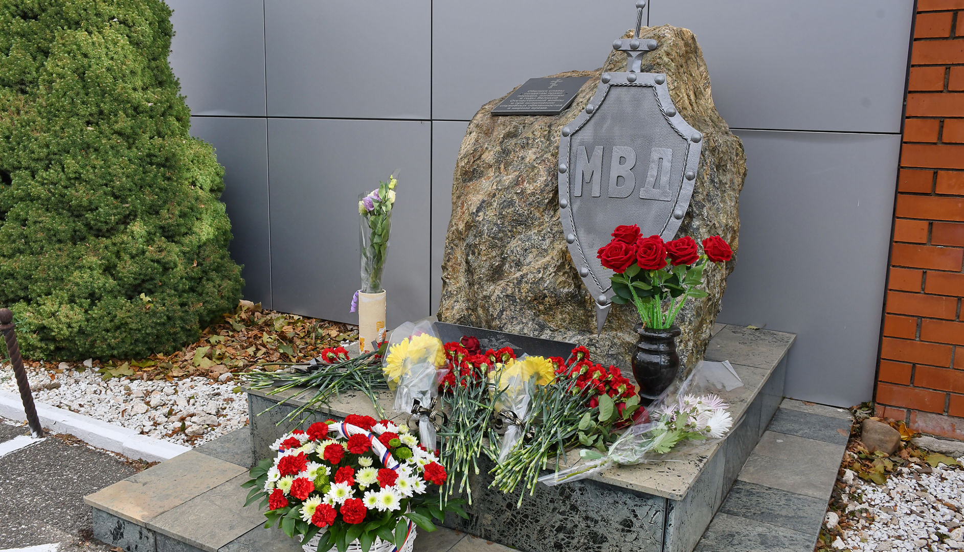 В Белореченском ОМВД вспомнили коллег, погибших при исполнении служебного долга