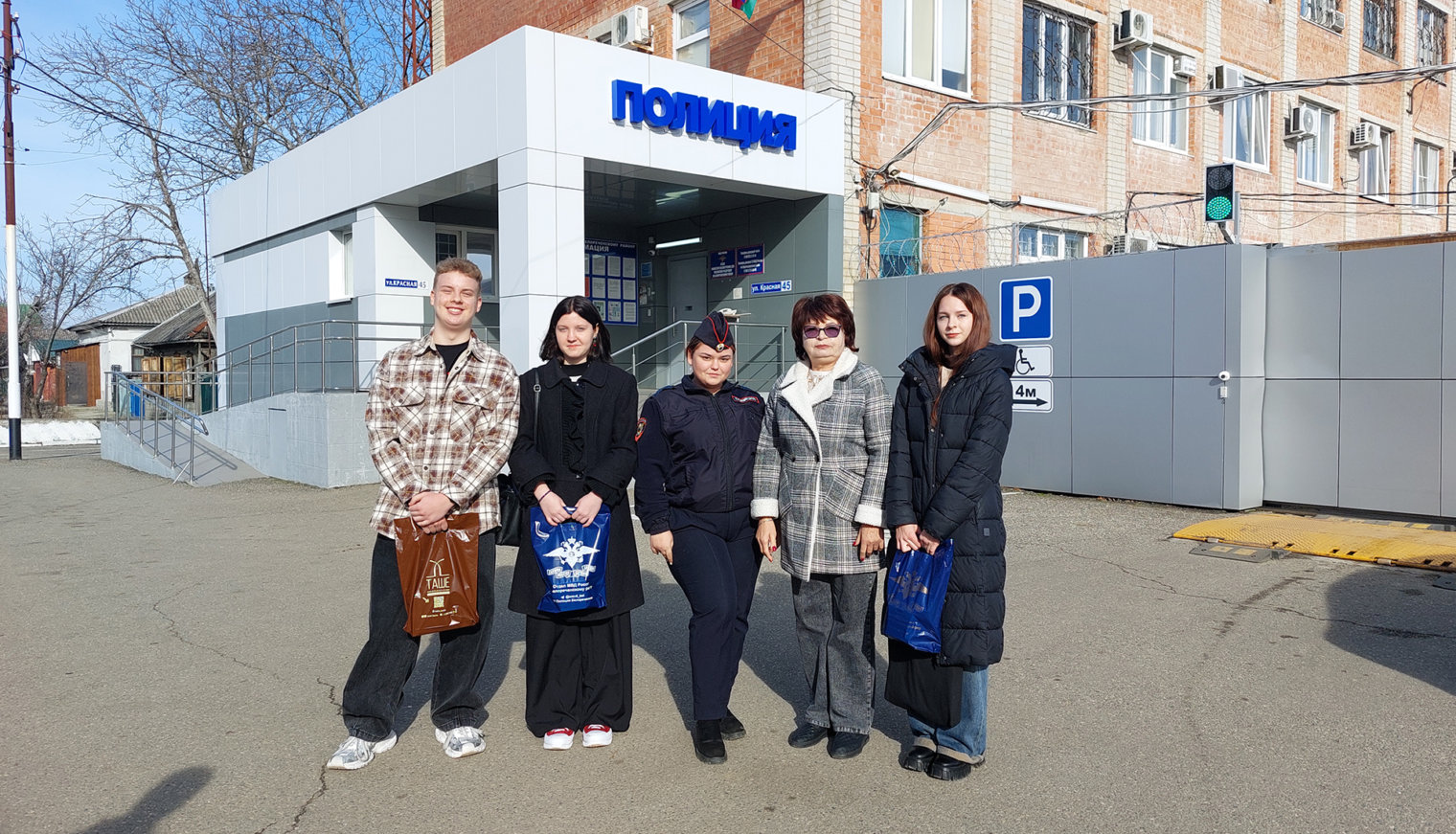 Белореченские студенты попробовали себя в роли «детских» полицейских