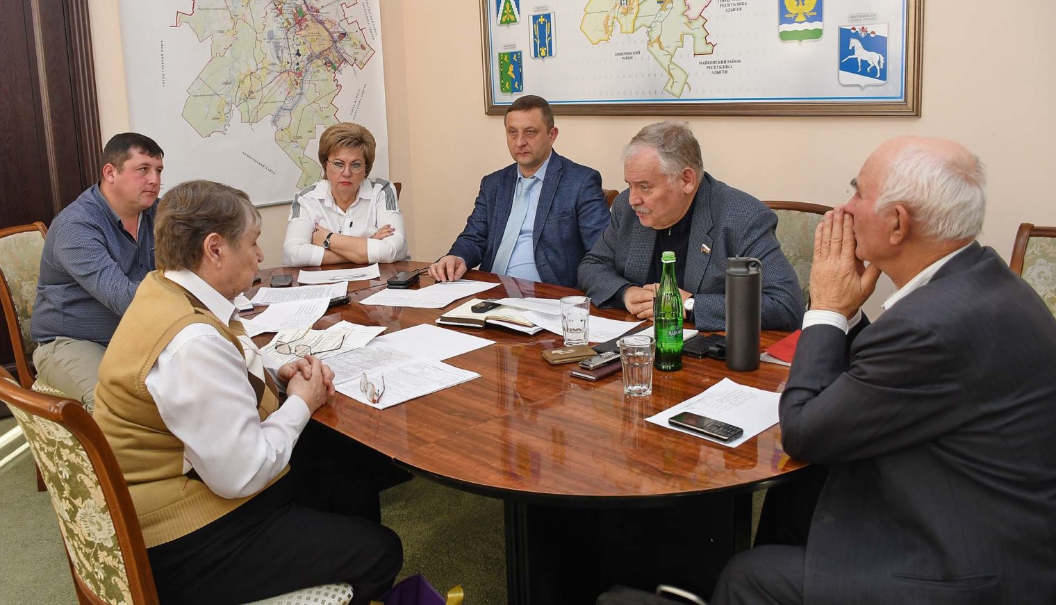 Константин Затулин провёл личный приём в Белореченске
