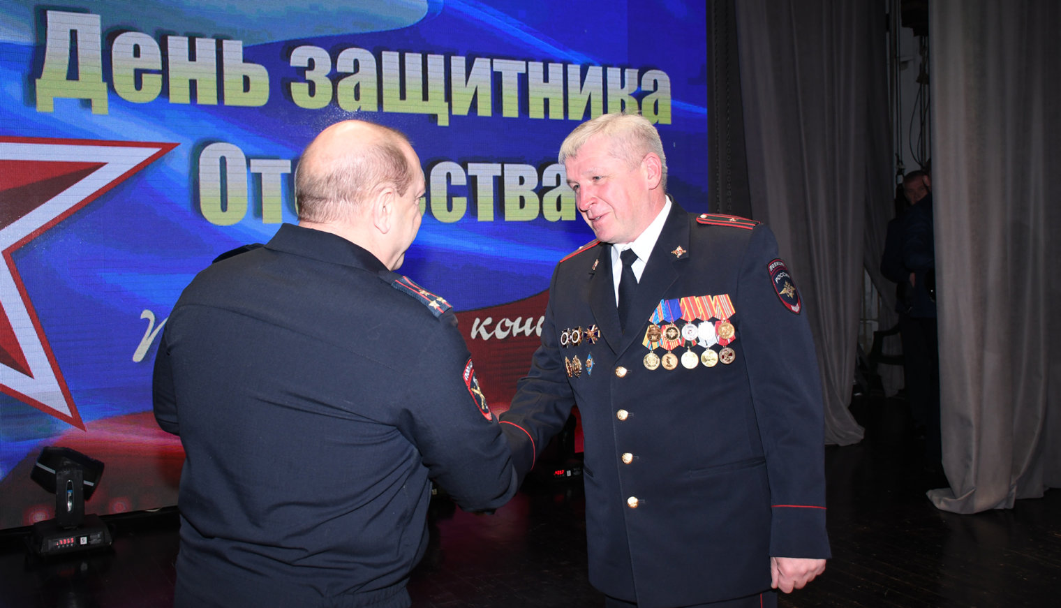 Начальник Белореченского отдела полиции поздравил личный состав и ветеранов