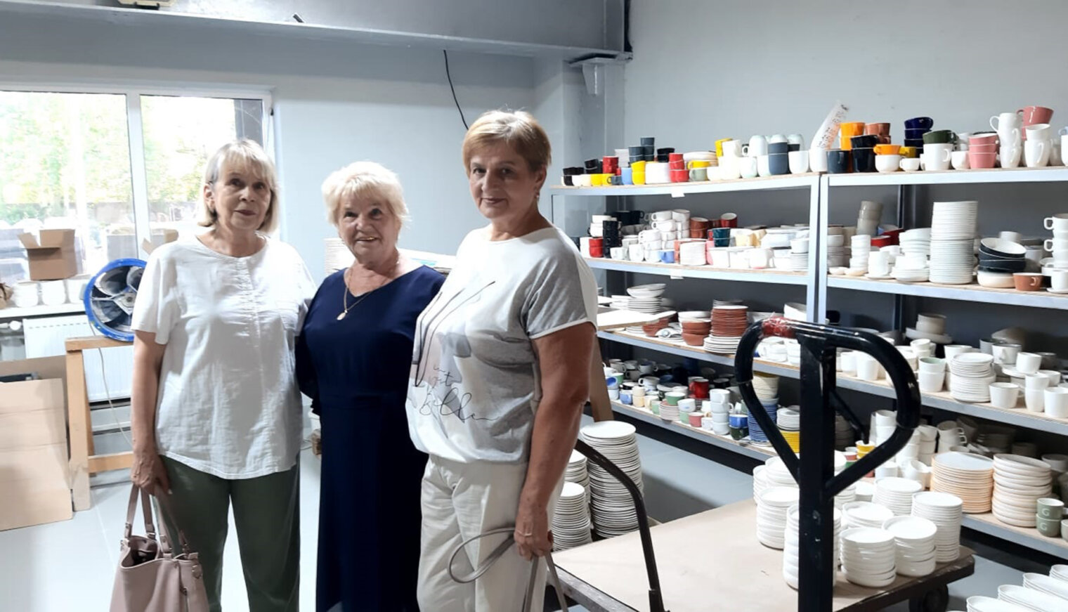Белореченские ветераны увидели возрождение фарфоровой легенды