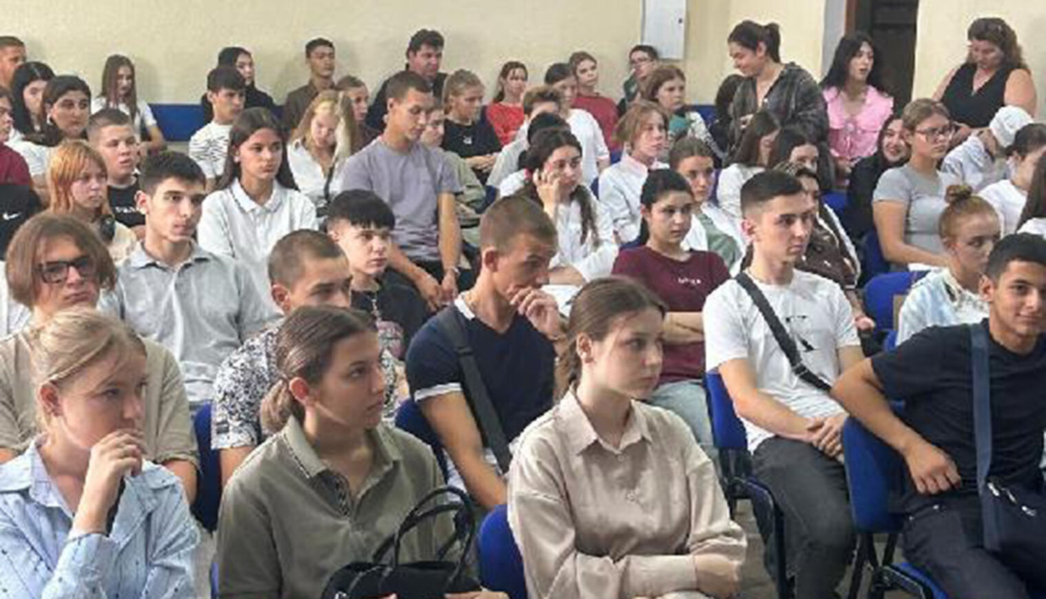 Белореченским студентам напомнили о безопасности на железной дороге