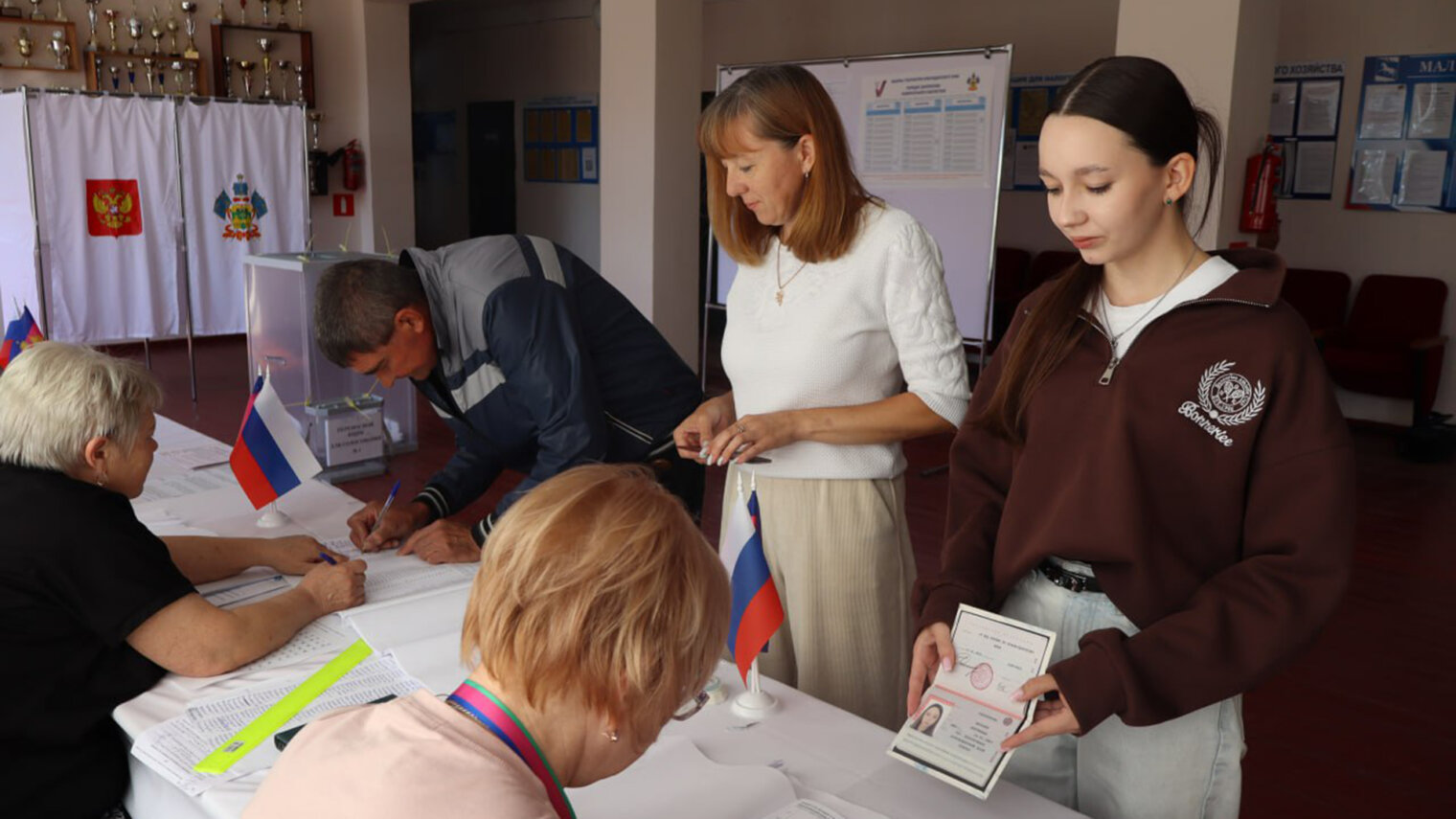 На выборы всей семьёй – традиция жителей Школьненского поселения