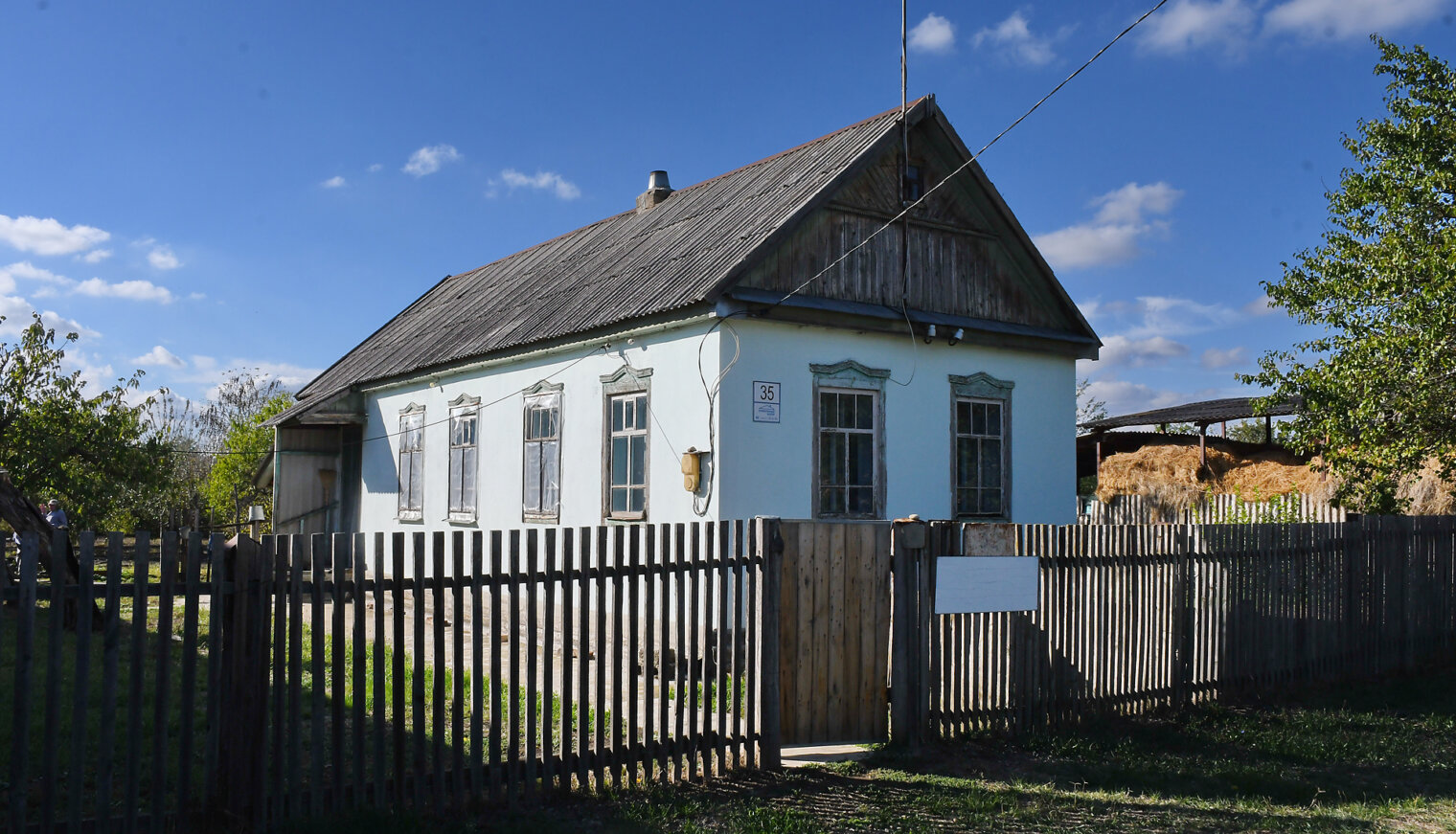 К старожилам Школьненского поселения праздник пришёл домой