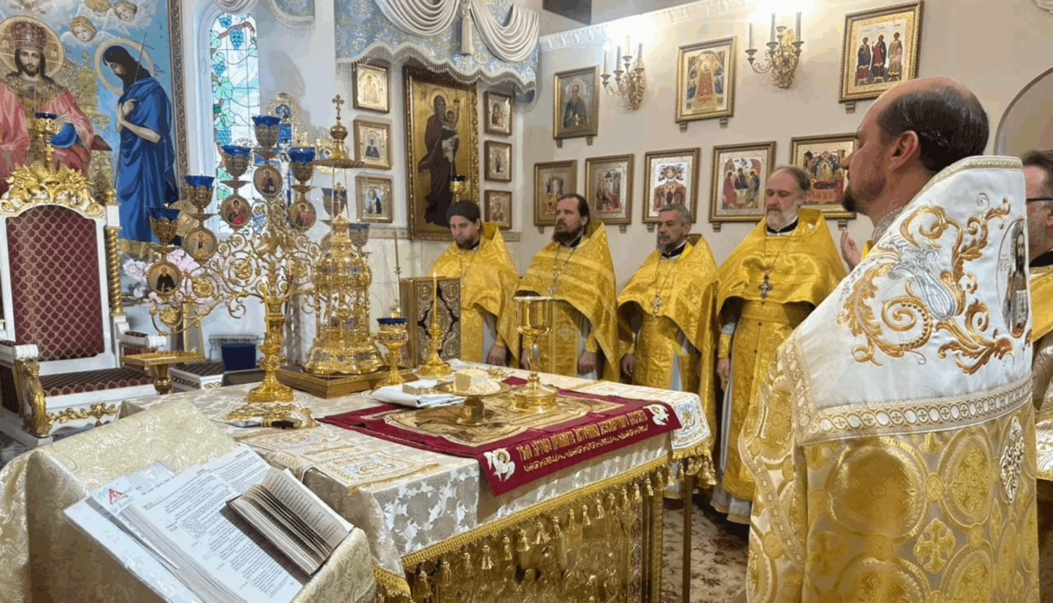 Всенощное бдение, литургию и молебен совершили священники всех приходов Белореченского района
