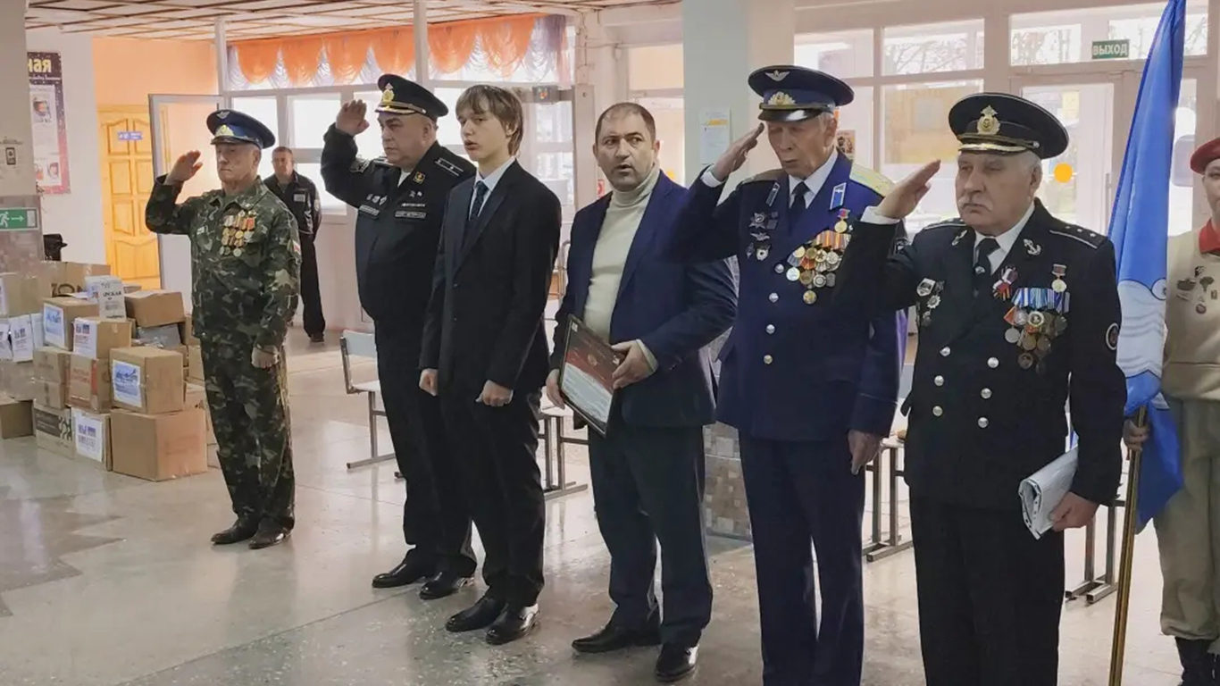 В Белореченской школе №8 прошла акция «Подарок солдату»
