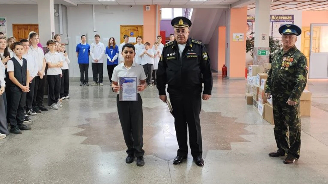 В Белореченской школе №8 прошла акция «Подарок солдату»